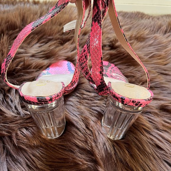 Olivia Ferragamo Snakeskin Heels - Picture 7 of 8